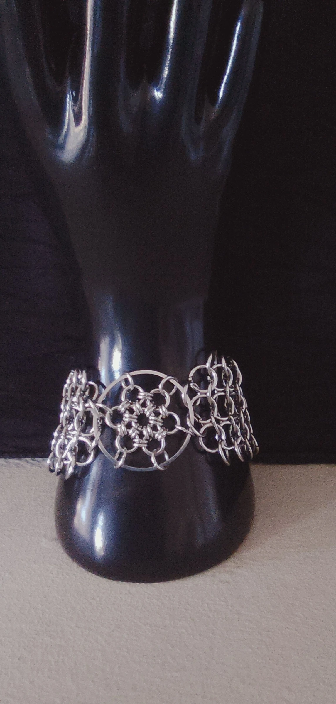 European chainmail cuff bracelet and Japanese chainmail flower – photo 3